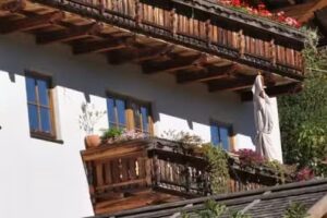 Außerperskolerhof – Adults only