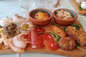 Azienda Agrituristica Falconiera