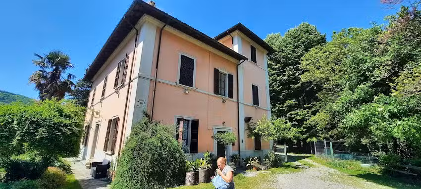 Azienda Agrituristica Villa Lughera
