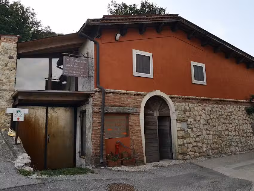 Azienda Vitivinicola Agrituristica Tenuta Maraveja