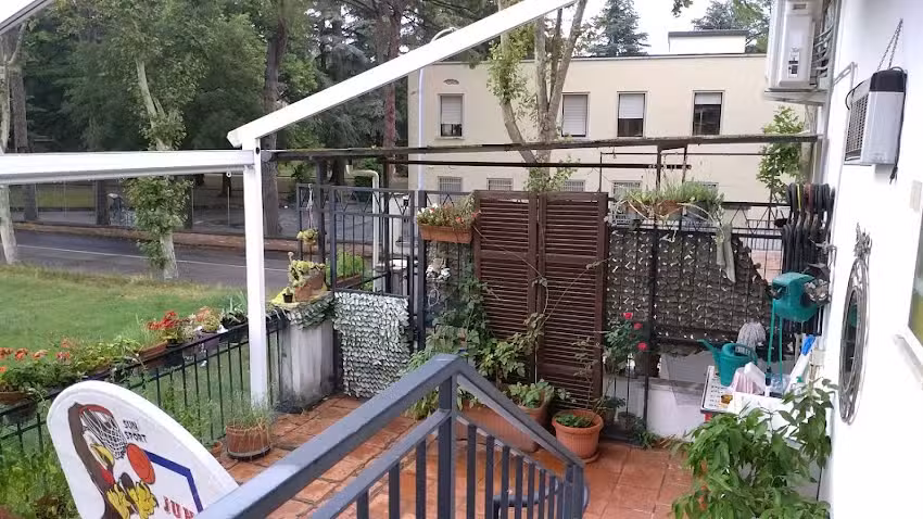 B&B ABCHospitality (cin IT 040 012 C1 IOMCO7LU)