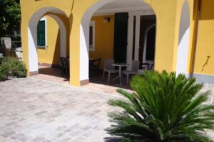 B&B Andoramare