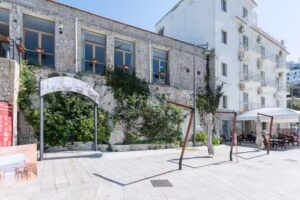 B&B Caffe DejaVu By Leo Il Corsaro Peschici