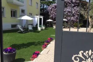 B&B Chartaria – Private Parking & Garden -Punto Ricarica Auto Elettriche – b&b di charme