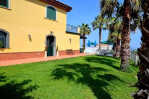 B&B La Casa Del Melograno Santa Venerina – Bed & Breakfast Catania