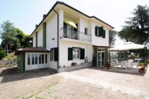 B&B Romantica Evasione – vicino lago di Vico, via Francigena, golf Le Querce