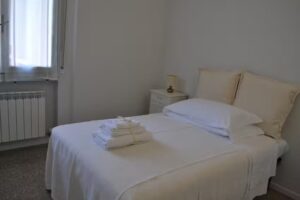 B&B Tabì – 200m dall’Hesperia (Animali non ammessi)