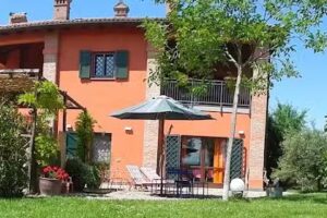 B&B Via Punta 8 – bed & breakfast, holiday home vicino centro di Bologna