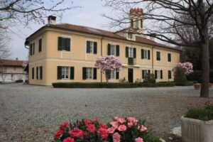 B&B Villa Cardellini – Dimora storica , Struttura di Charme, Oasi di Relax, Vicino alle Langhe