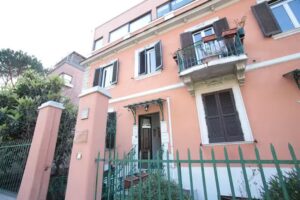 Baby & Kids Vatican Garden House