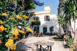 Baglio Vajarassa – Bed and Breakfast, Hotel, Agritourismo (Lo Stagnone / Marsala / Sicily)
