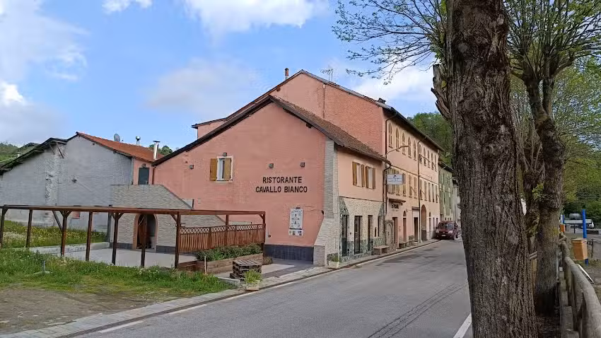 BAR/ RISTORANTE il Nuovo Cavallo Bianco