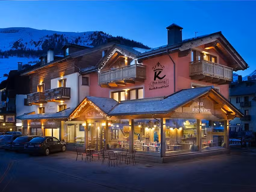 Bar The King