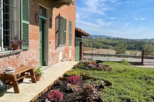 Barbera E Tulipani Bed & Breakfast Monferrato
