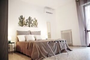 BARI ROOMS Central Station – Best Price Guarantee