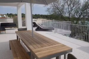 Beach Villa Puglia – Beachside luxury villa with 6 bedrooms and 5 bathrooms. Go to the owners website for the lowest prices guaranteed and more exclusive benefits only available here: