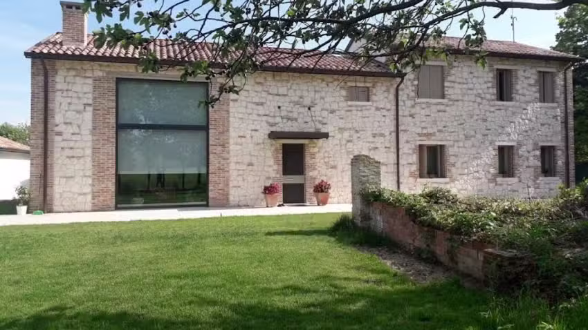 BERTESINA325 Superior Apartment