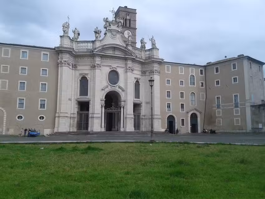 bevilacqua bed roma santa croce