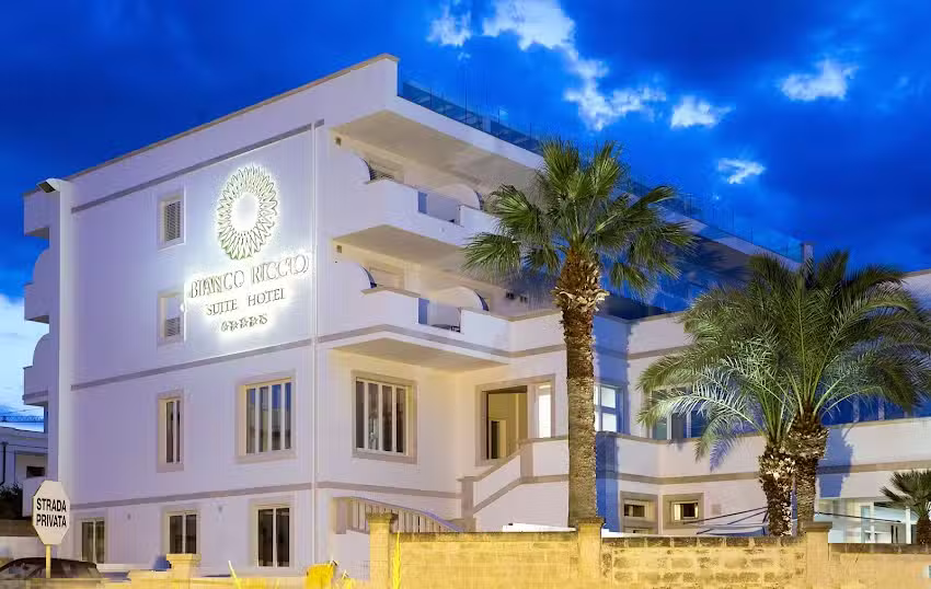 Bianco Riccio Suite Hotel