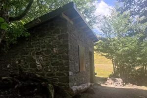 Bivacco di Vallestrina (Ugo Zambonini)