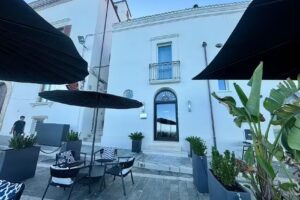 Bluonly Boutique B&B