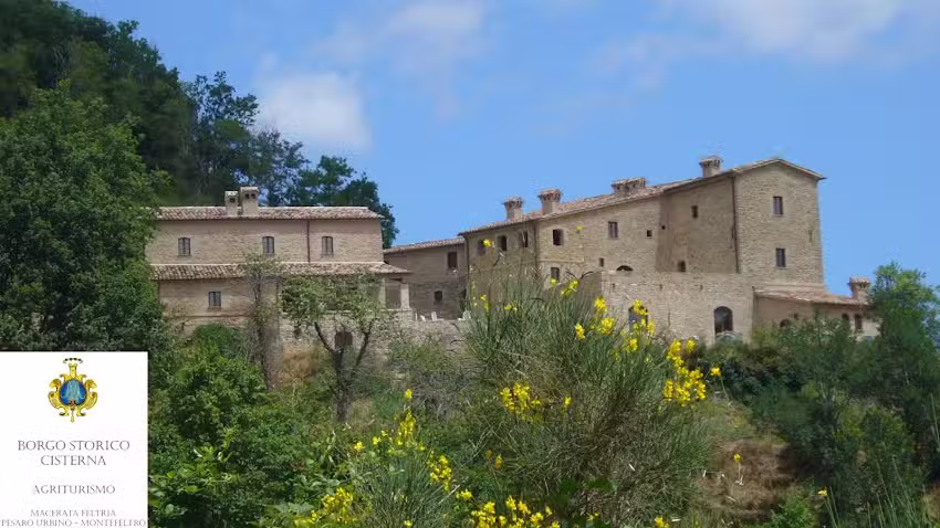 Borgo Storico Cisterna Agriturismo