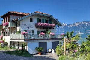 Burgunderhof Des Ursch Hubert