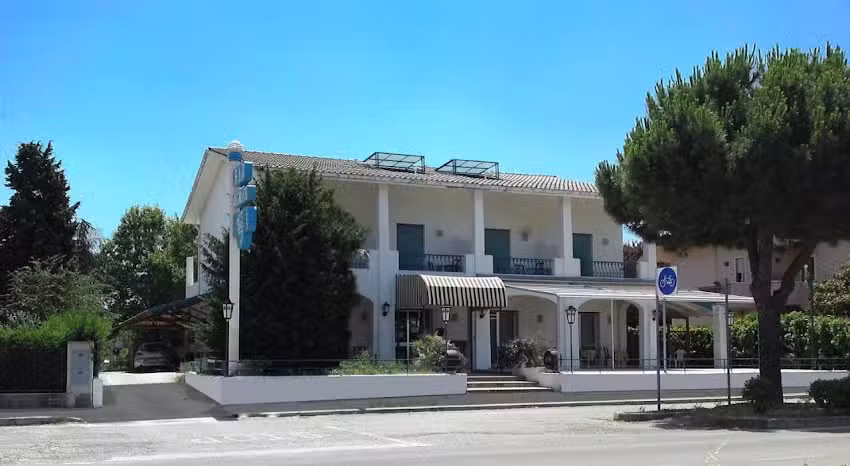 Ca’ Bianca Hotel e Ristorante da Paolino