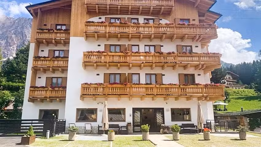 Càmina Suite and Spa