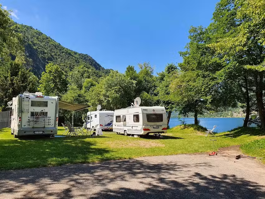 Camping Vantone Pineta