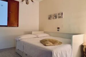 Campinola Holiday Home