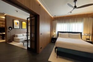 Cardo Roma, Autograph Collection