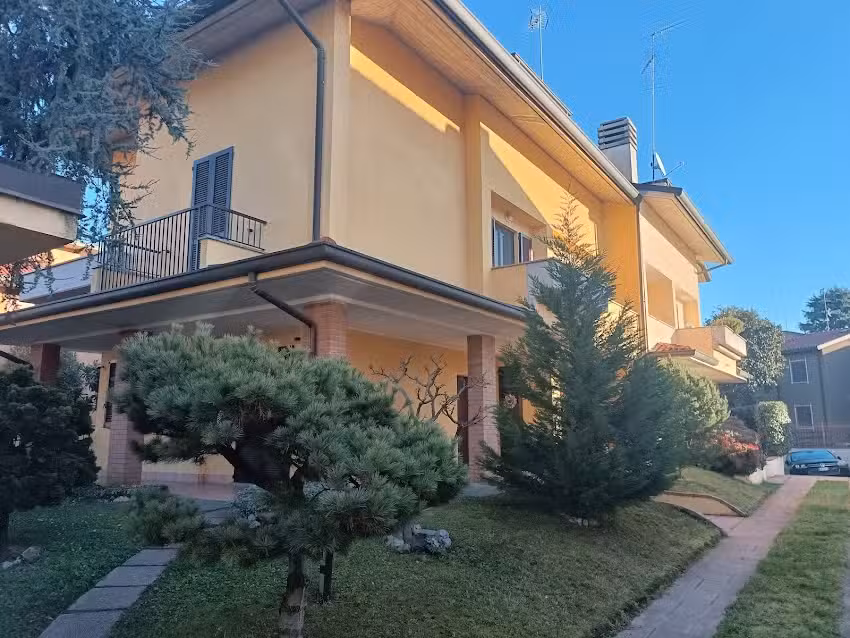 Casa Adriana -Accogliente B&B NON FUMATORI a due passi dal metrò di Milano (CIN IT015081C2ZNNT2TJE – CIR 015081-CNI-00008)