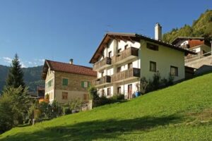 casa alpina ( casa vacanze)