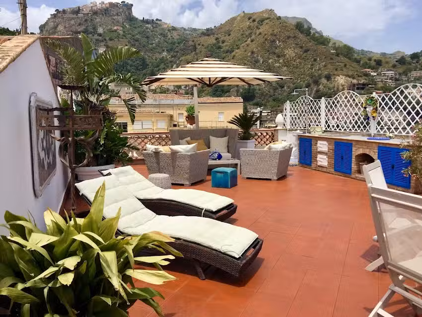 Casa Arico’ & Shatulle Suites