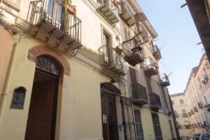 Casa Canelles – MORADA