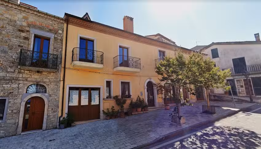 Casa Cruscè