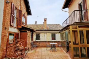 Casa della Corte 1 e Casa della Corte 2