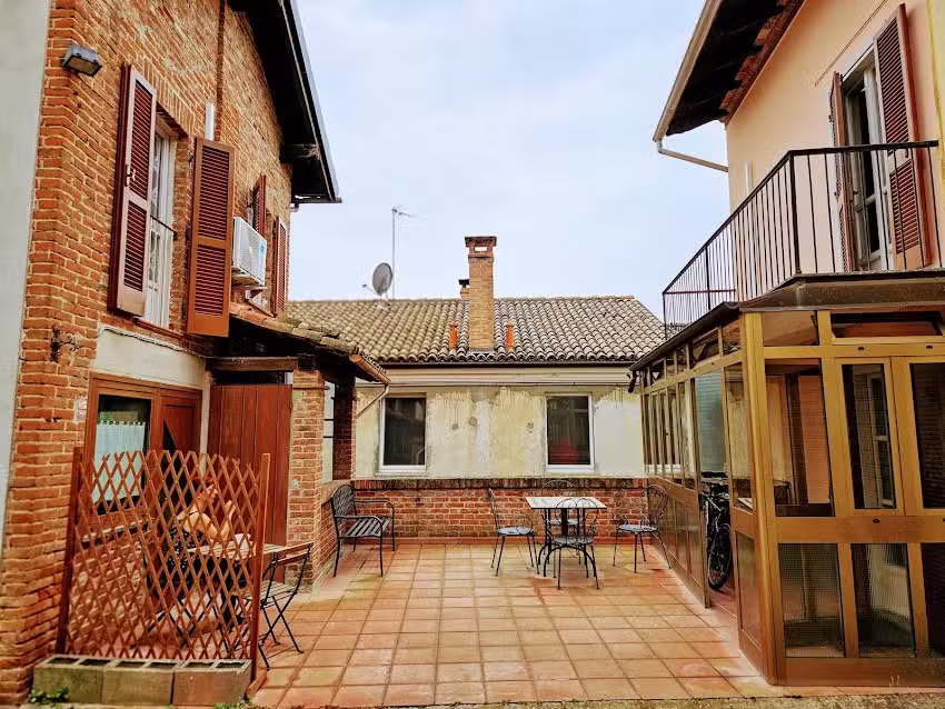 Casa della Corte 1 e Casa della Corte 2