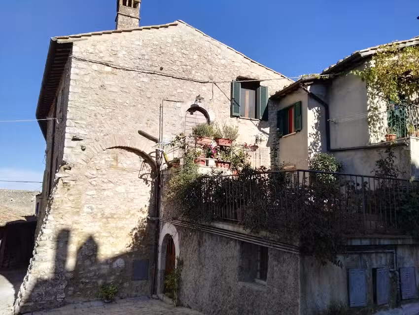 Casa della Torre in Borgo Medievale.
