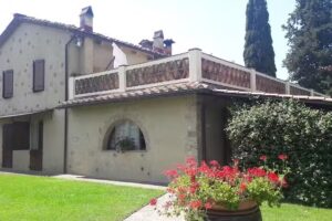 Casa Di Campagna La Mirandola Di Fiorenzani Elena E C. Snc