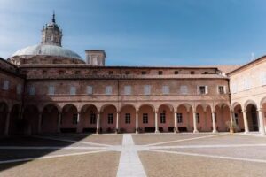 CASA REGINA MONTIS REGALIS