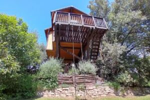 CASA SULL’ALBERO AWEN | Casale La Bandita, tra Umbria e Toscana