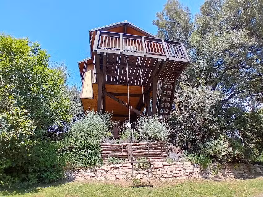 CASA SULL’ALBERO AWEN | Casale La Bandita, tra Umbria e Toscana