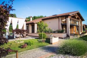 Casa Vacanza La Collina di Montecchio