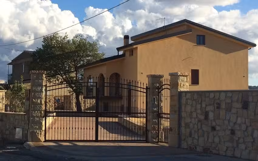 CASA VACANZE “COLLE DEL GRANO”