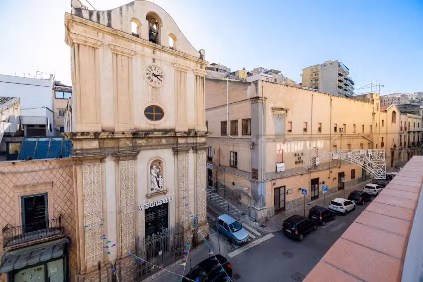 Casa Vacanze “Francy House”