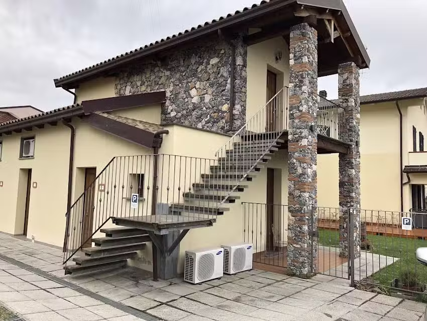 Casale Del Giglio Di Viani Gina