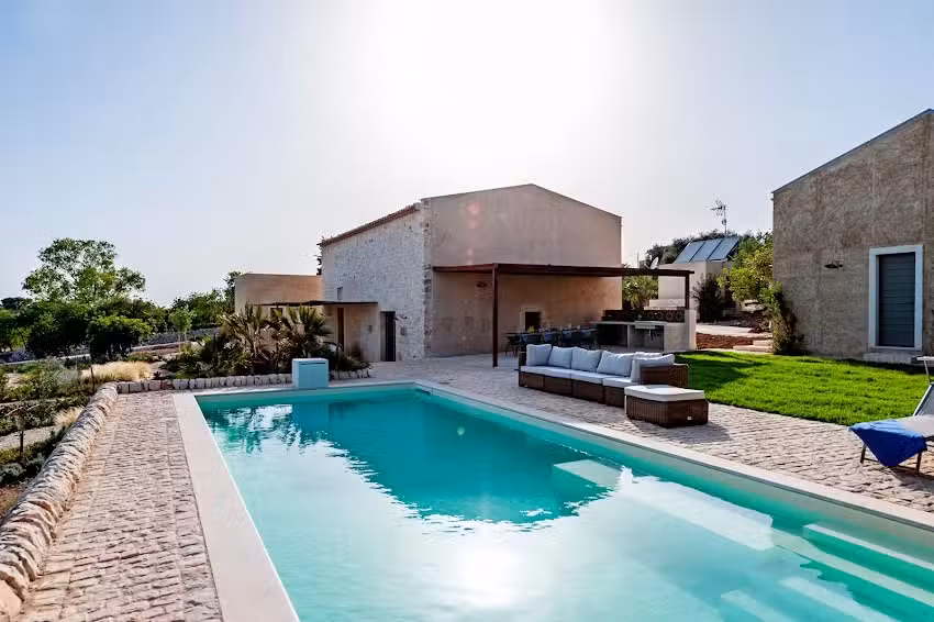 Casale Donna Costanza