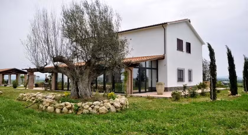 Casale Grano e Tabacco